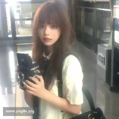 何凡菁